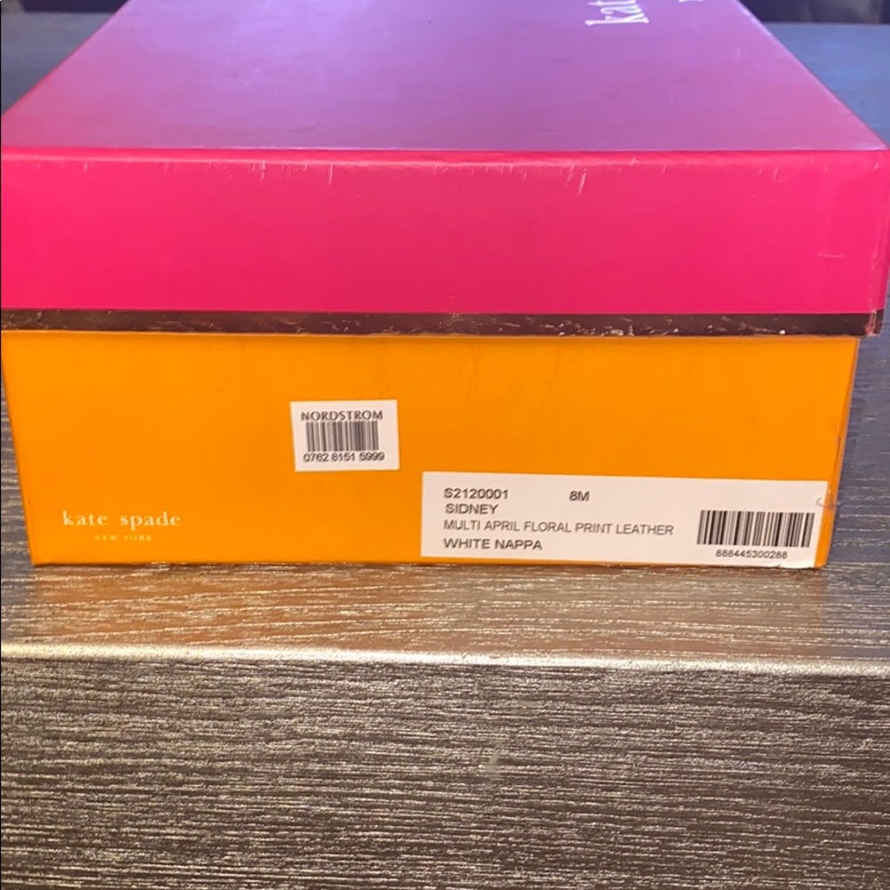 Summer sneaker dress up or down